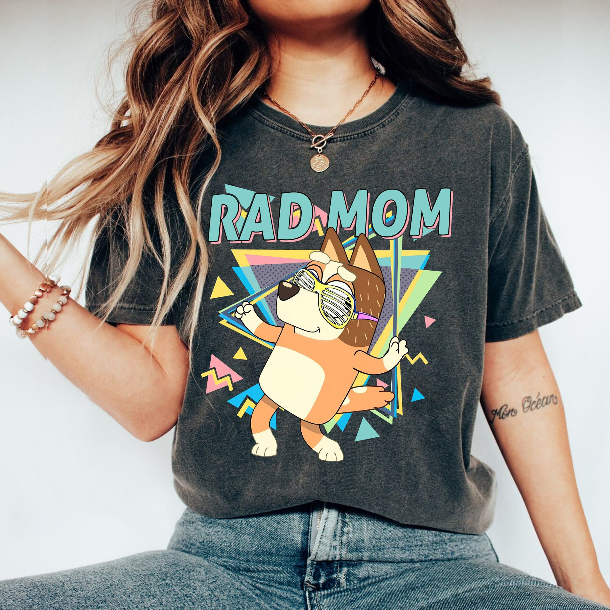 Discover Retro Rad Mom BlueyDad Shirt, Retro Chilli Heeler Shirt