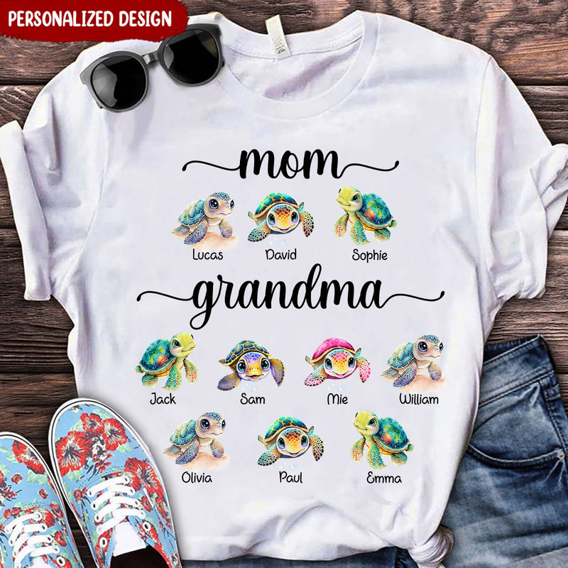 Mom Grandma And Cute Turtle Grandkids Personalized White T-shirt